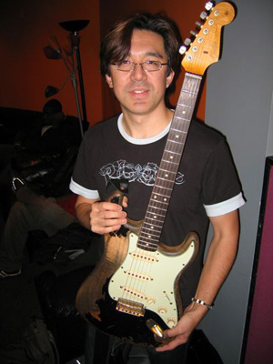 tomo-guitar.jpg