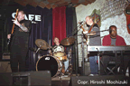 boogaloo-3.jpg (48kb)